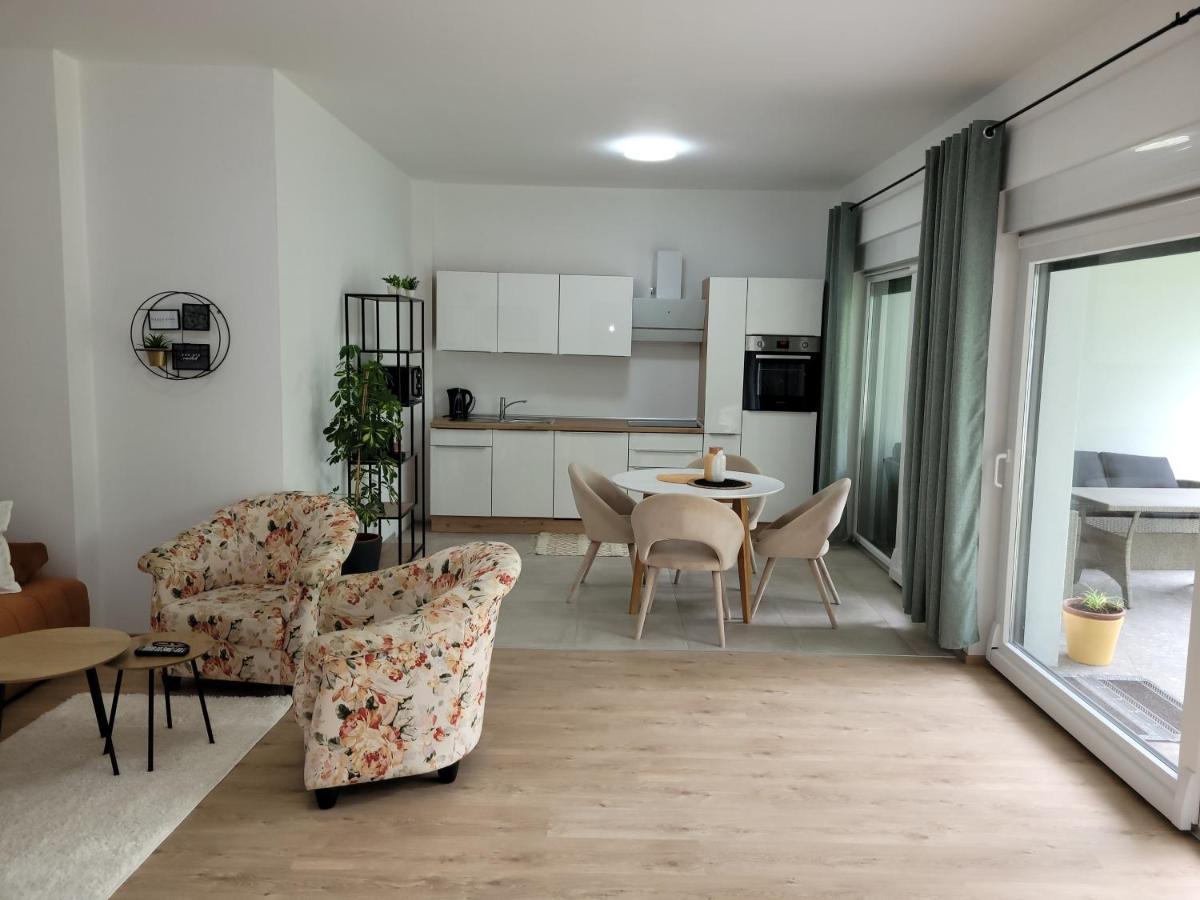Villa Loe Villach Exteriör bild